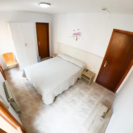 Hostal Berge *